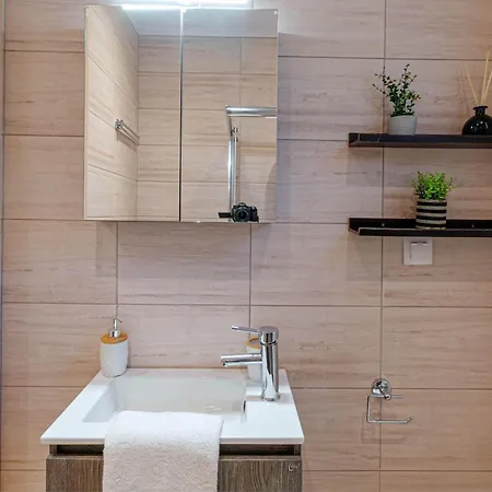 Ionelia Studio At Ipsos Beach *